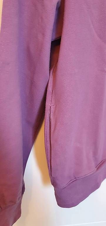 Blouses, T-shirts & Tops: Reebok pull fille 12 ans 150 – D'occasion à Prilly par RoDyRe 2