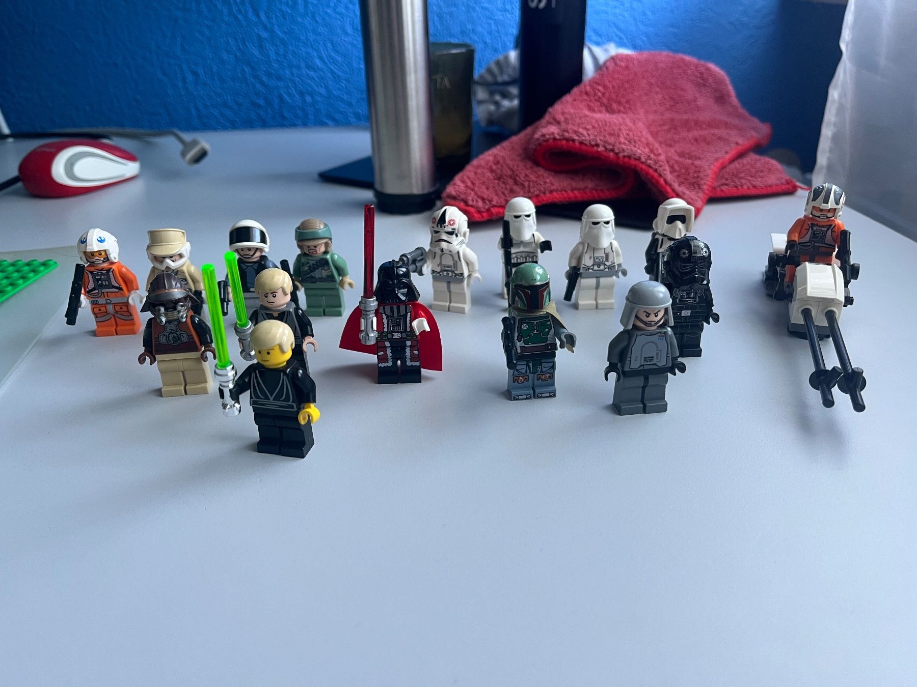 Lego Baukästen: Lego Star Wars Falcon + Diverse Figuren – Gebraucht aus Roggwil BE von NYRF 8