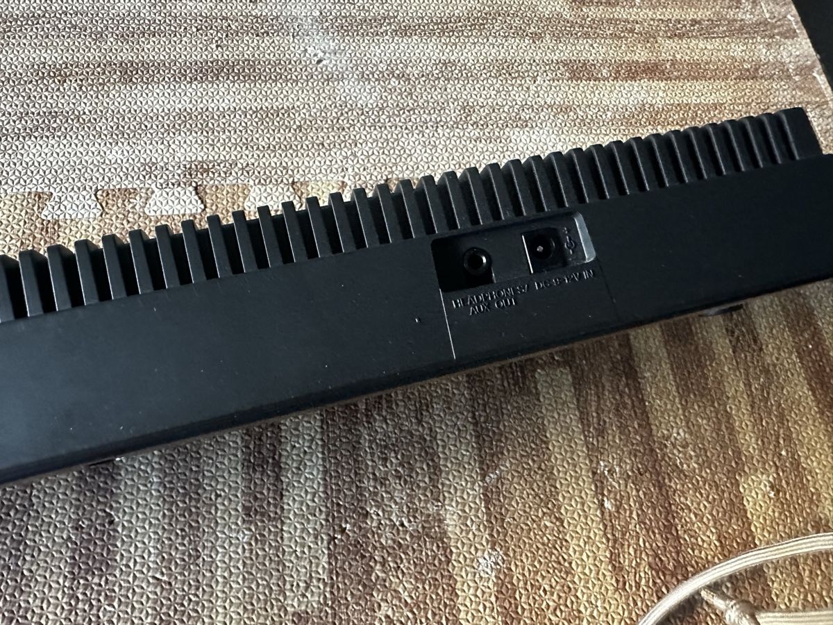 Yamaha Strumenti musicali: Yamaha PSS-170 Electronic Keyboard Synthesizer – Usato da Thalwil venduto da klaudiamusiol 5