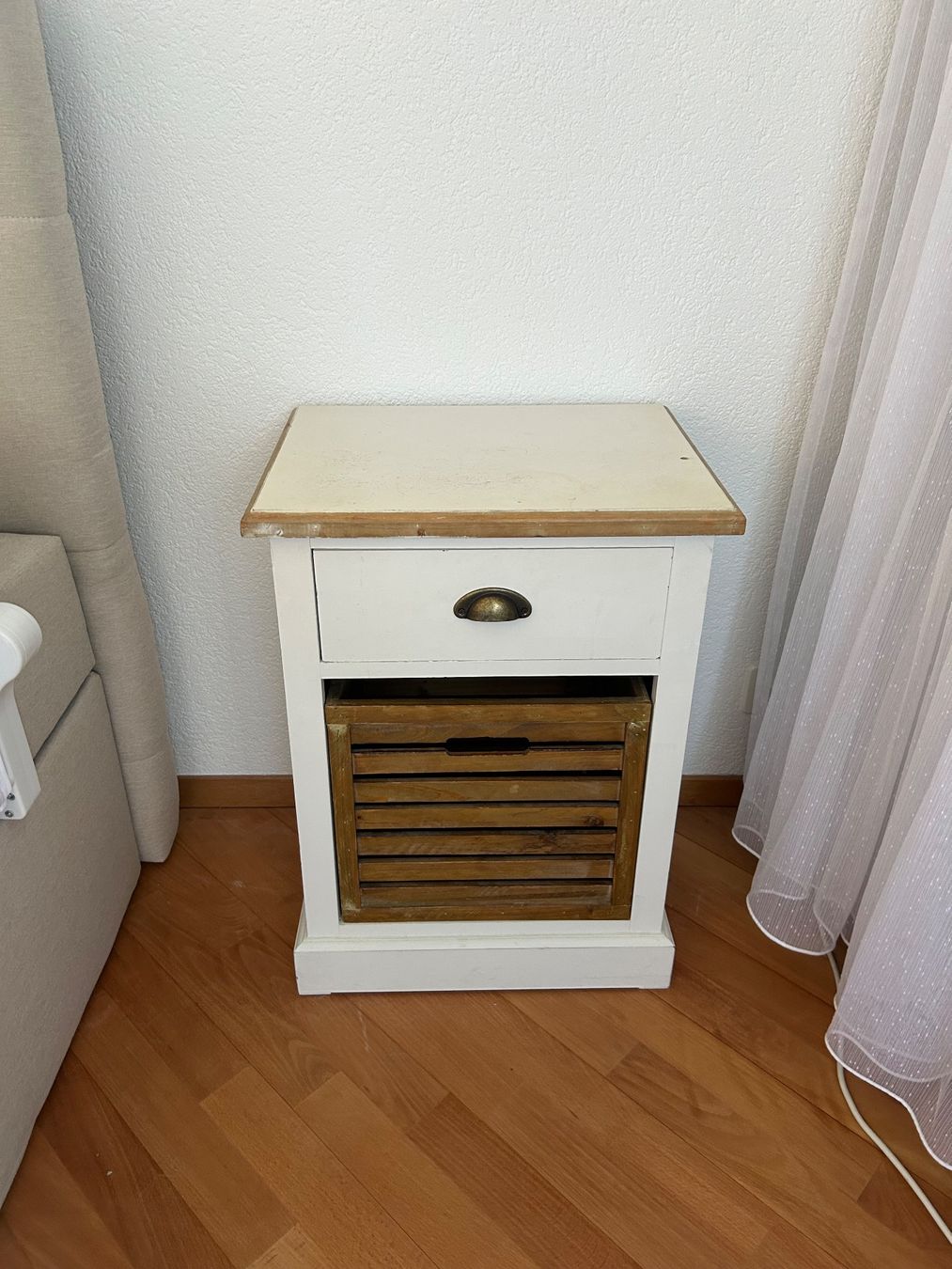 Comodini: Nachttisch weiss - Vintage / Shabby chic – Usato da Greifensee venduto da triciasimone