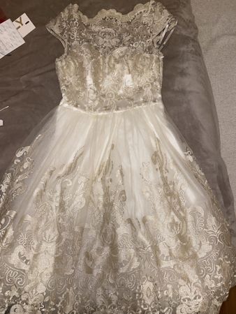 Elegantes Spitzenkleid Gr. 36/38, cremefarben