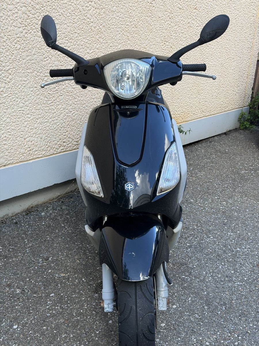 Piaggio Route: PIAGGIO FLY 125cc – D'occasion à Zullwil par Autocentersalii 2