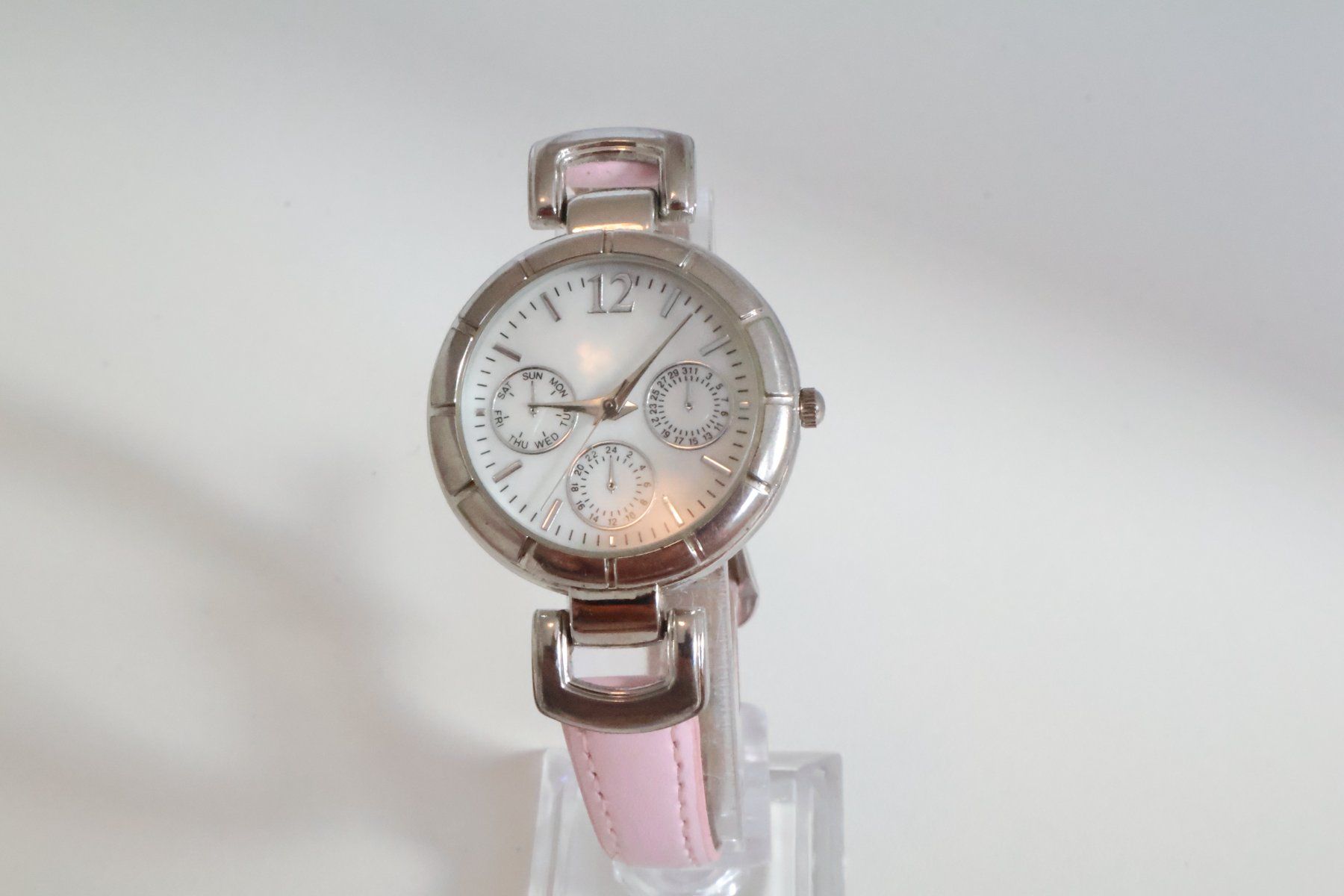 Uhren: Damen Uhr läuft Garantie – Gebraucht aus Willisau von flabastian 1