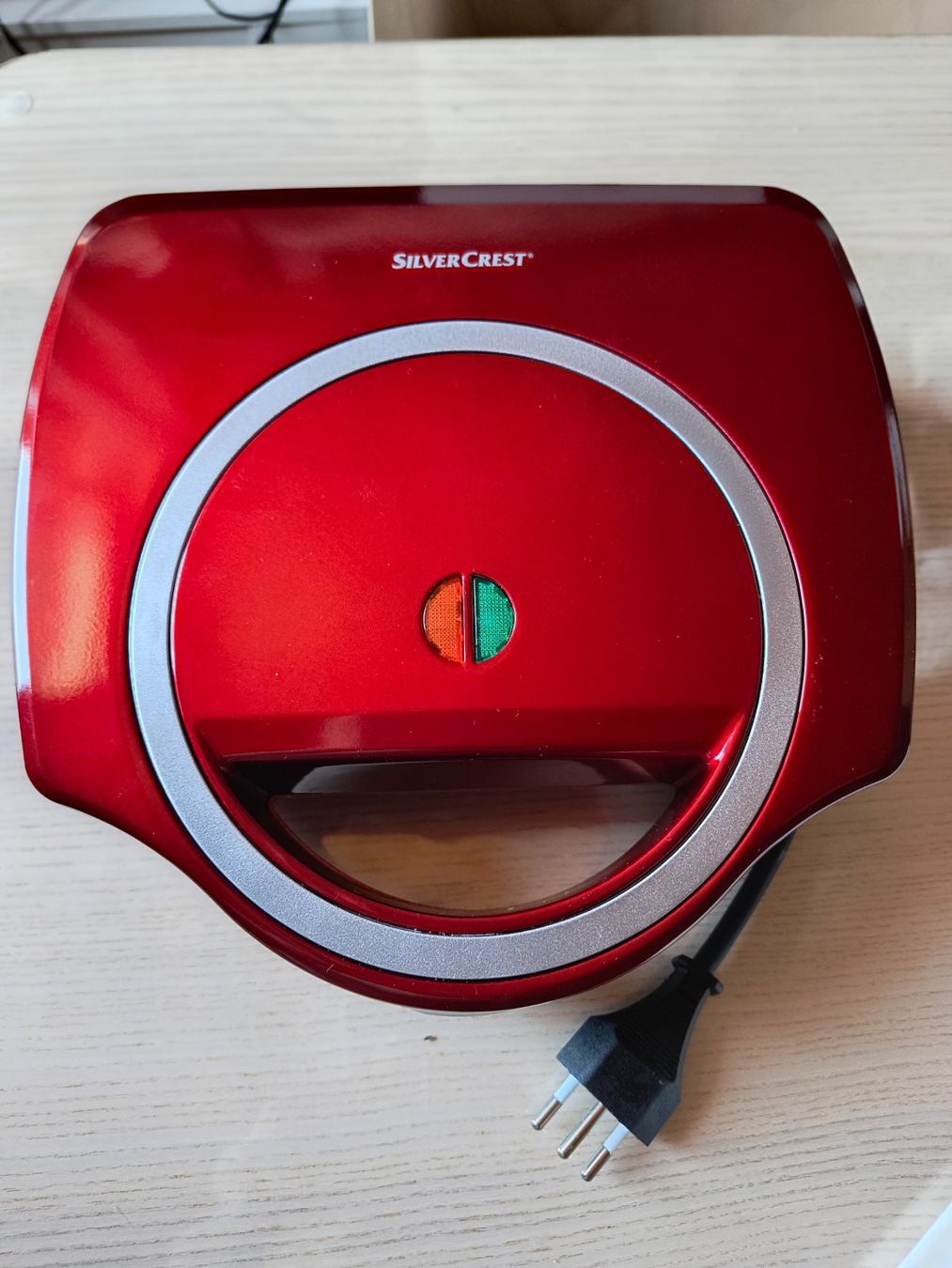 SilverCrest Elettrodomestici da cucina: Silvercrest Sandwichtoaster rot – Usato da Neuhausen am Rheinfall venduto da VALAMA