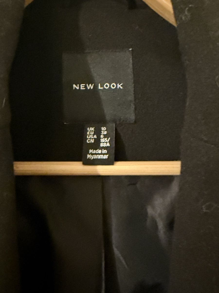 New Look Cappotti: Schwarzer Mantel von New Look, Grösse 38 – Usato da Basel venduto da zukk_ 1