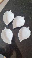 4x kleine Schalen Weiss Blattform neuwertig
