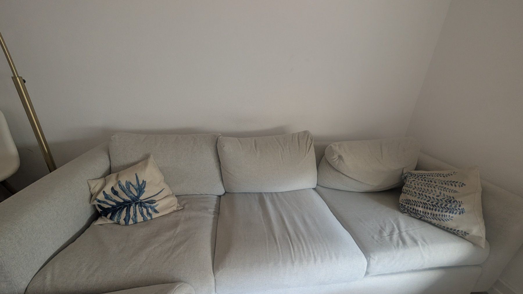 Ikea Sofas: Ecksofa hellgrau mit Hocker – D'occasion à Zürich par hof_2p8l 2