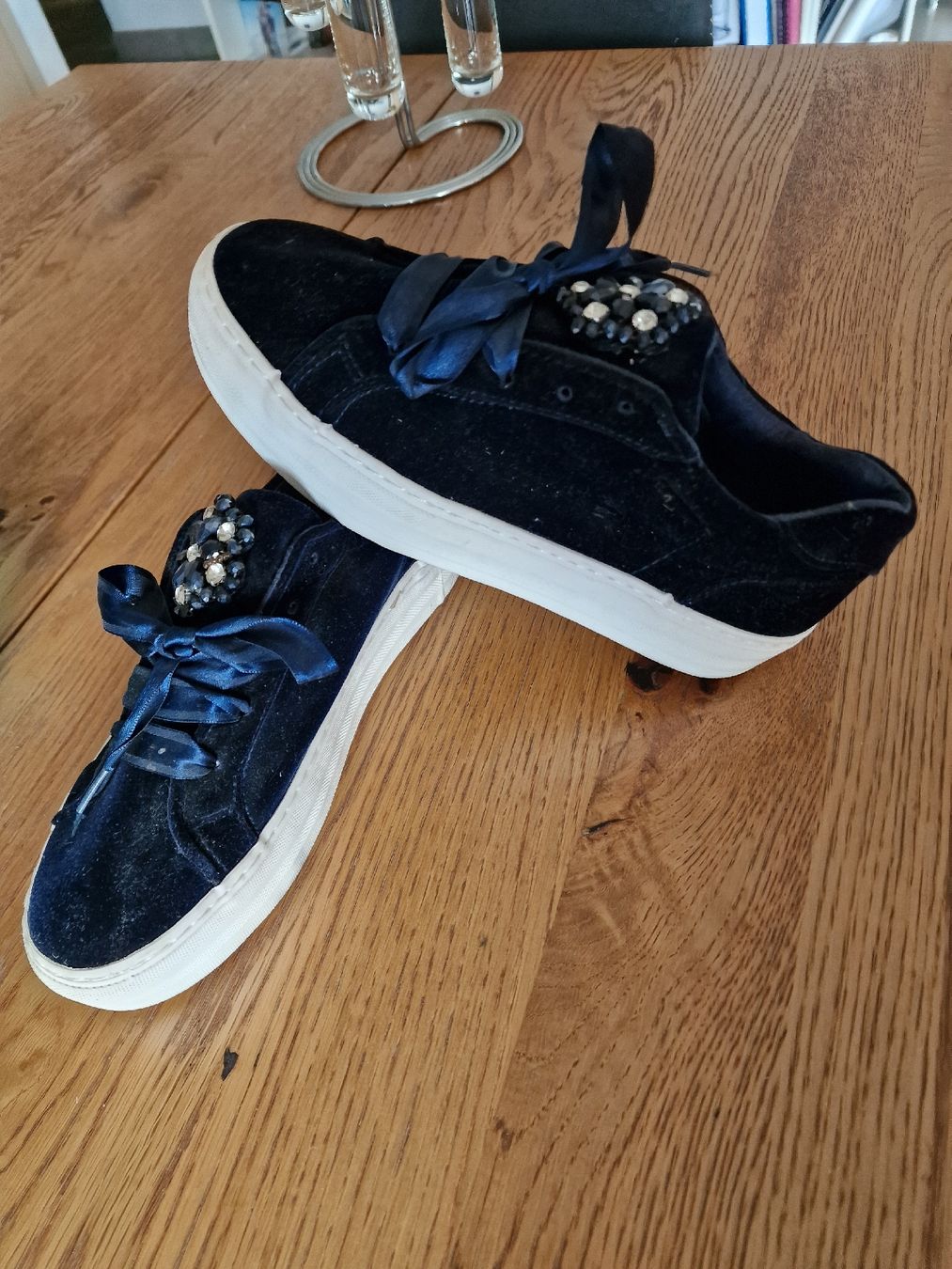 Scarpe da donna: jolie paire de basket excellente état – Nuovo (secondo la descrizione) da Cheseaux sur Lausanne venduto da pan_skd5 2