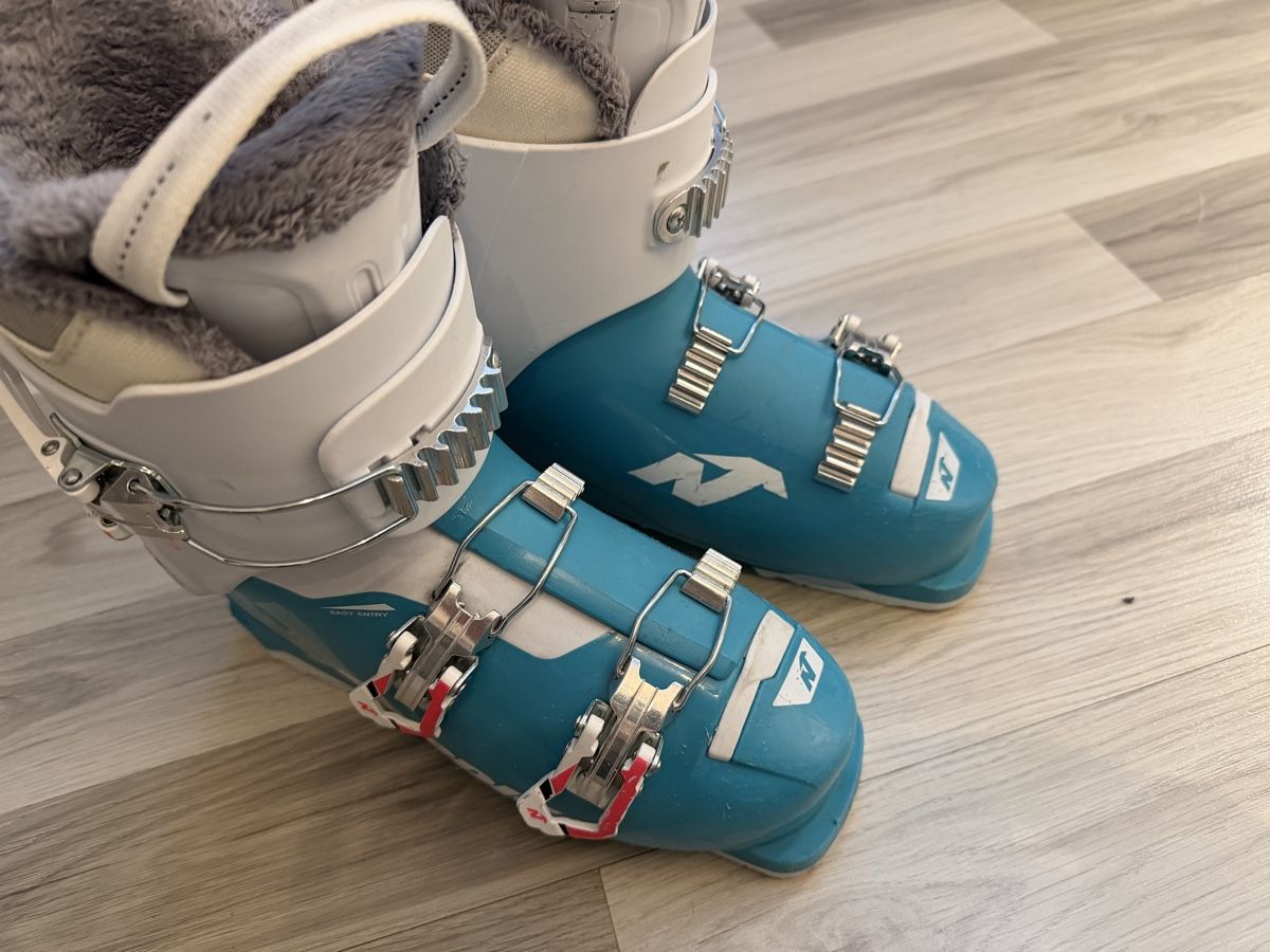 Nordica Scarpe per ragazzi: Nordica Speedmachine Skischuhe, Grösse 24.5 – Usato da Feldbrunnen venduto da cleo09 2