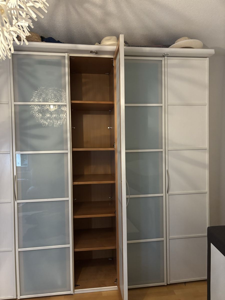 Armadi: Magnifique Grande Armoire  – Usato da Echallens venduto da sib_b9fg 1