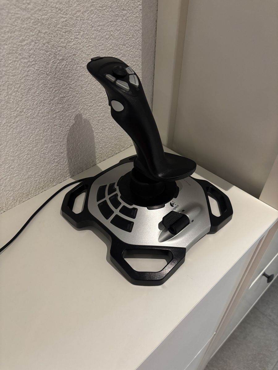 Saitek Manettes: Logitech Joystick  – D'occasion à Fällanden par mac_cx8n 2