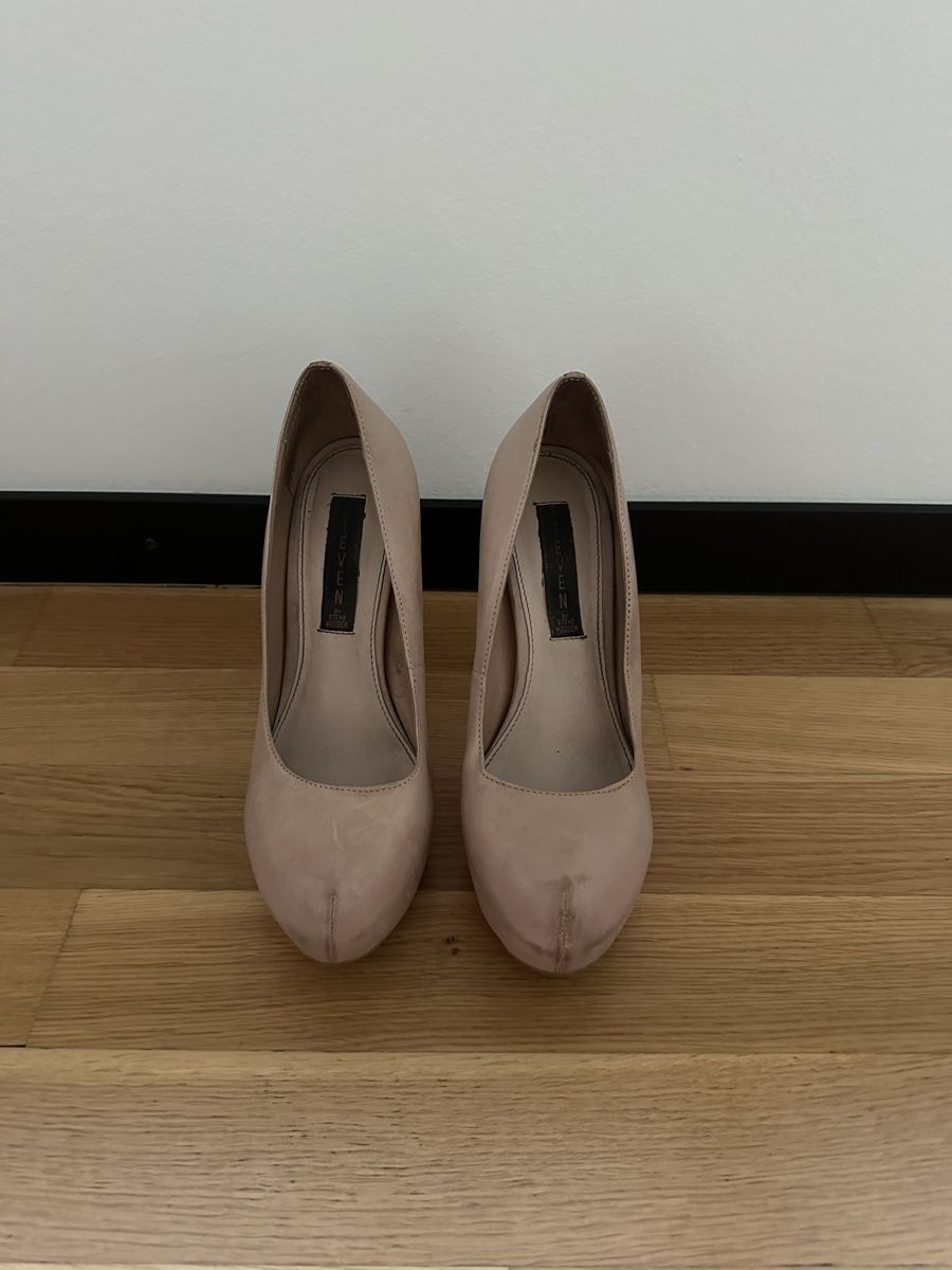 Scarpe da donna: Steve Madden, Wildleder Pumps, nude, Gr. 7.5 US – Usato da Zürich venduto da ele21 1