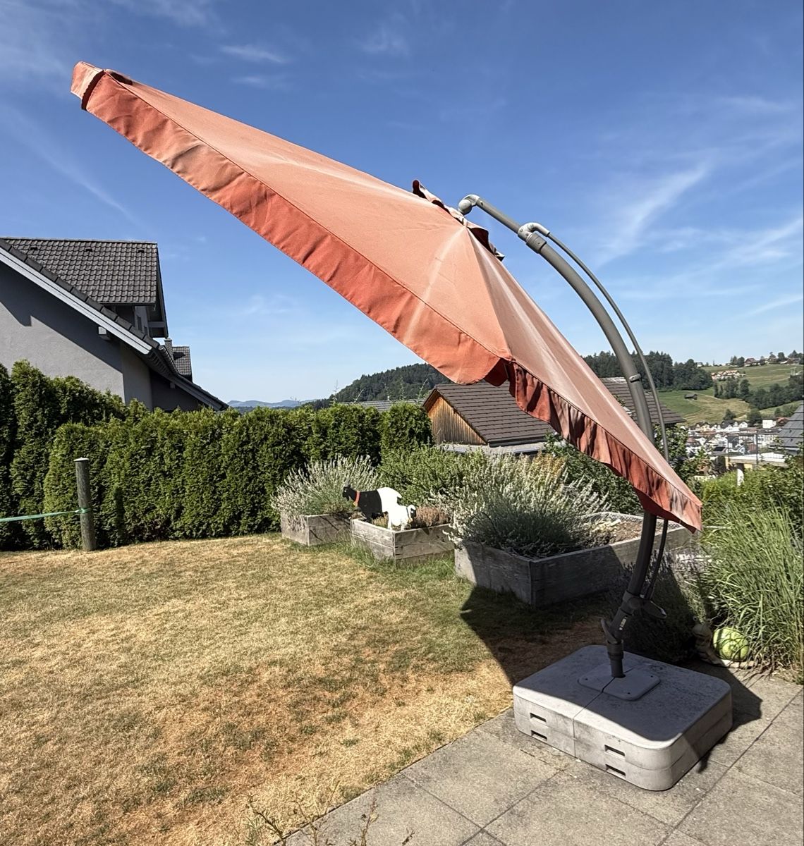 Parasols: Sonnenschirm 3m hängend mit Sockel – D'occasion à Degersheim par rua2017 1