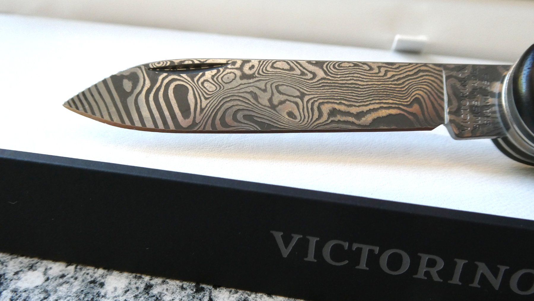Victorinox Taschenmesser: Victorinox Damast 2011 – Neu und originalverpackt aus Niederlenz von Fremp 2