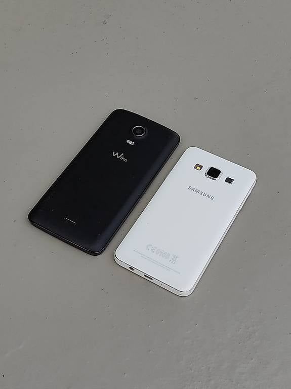 Samsung Telefoni cellulari / Smartphones: Samsung & Wiko (Funktionsfähig) – Usato da Gümligen venduto da yasko_s1907