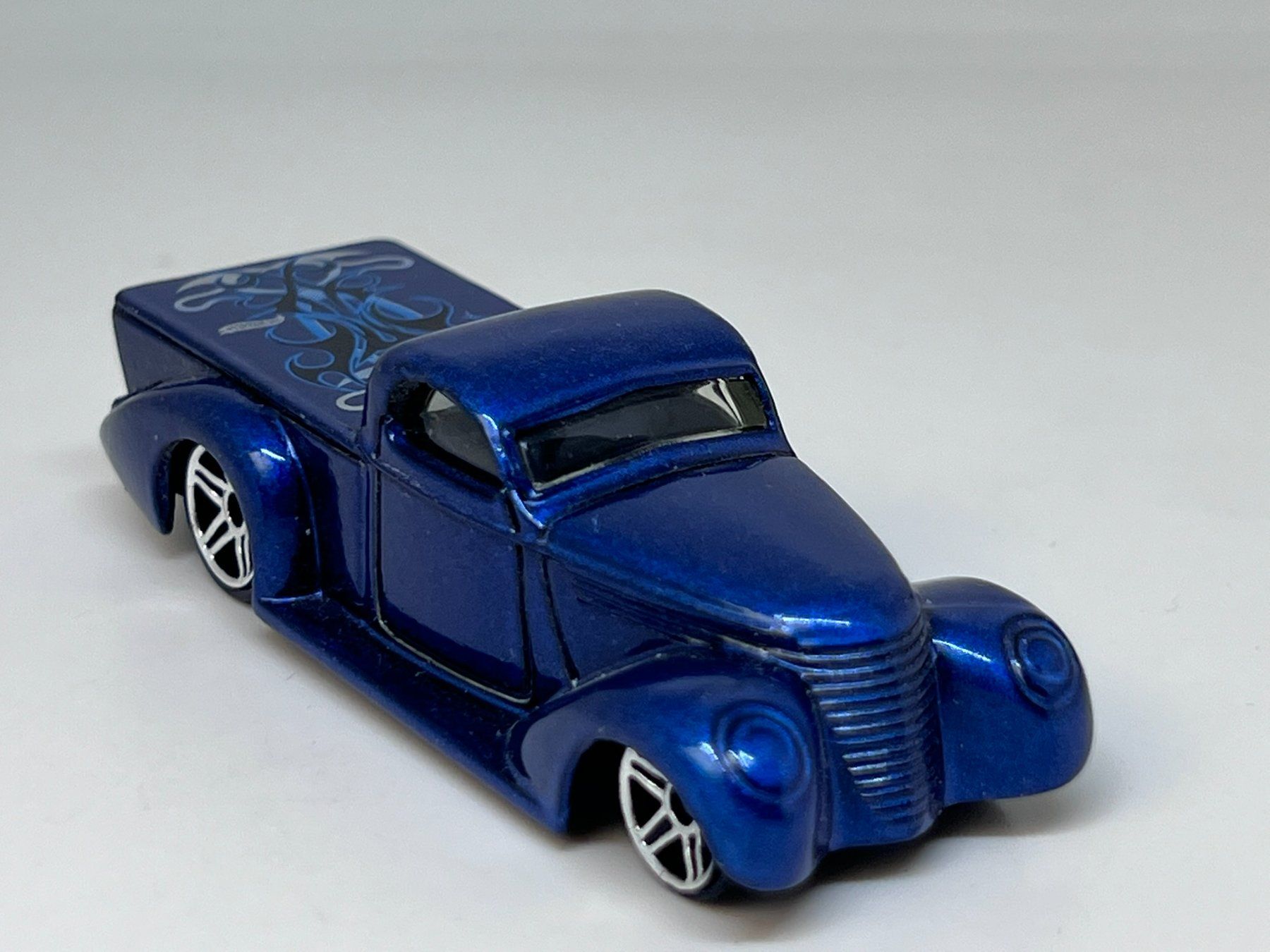 Hot Wheels Modellini d'auto: Hot Wheels Super Smooth #486 – Usato da Wildegg venduto da LaaBoutique