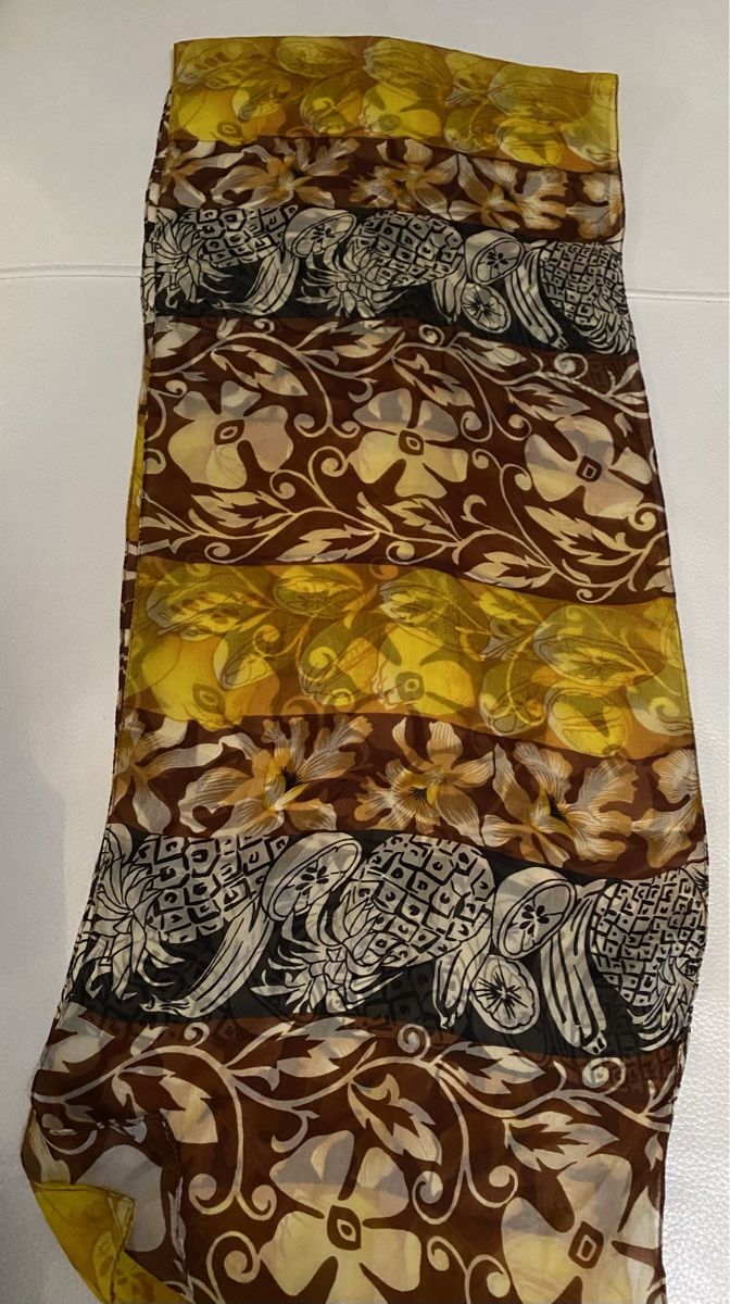 Foulard & Sciarpe: Seiden Schal 🌸 – Usato da Opfikon venduto da Luis144 1