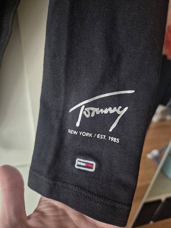 Top: Body langarm Tommy Hilfiger - S – Nuovo e nell'imballaggio originale da Teufen AR venduto da jelenajk 1