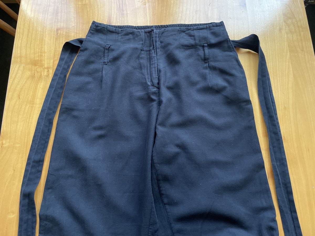 Jungle Folk Hosen: Schwarze Baumwollhose Jungle Folk Gr. S – Gebraucht aus Zürich von ehupp 1