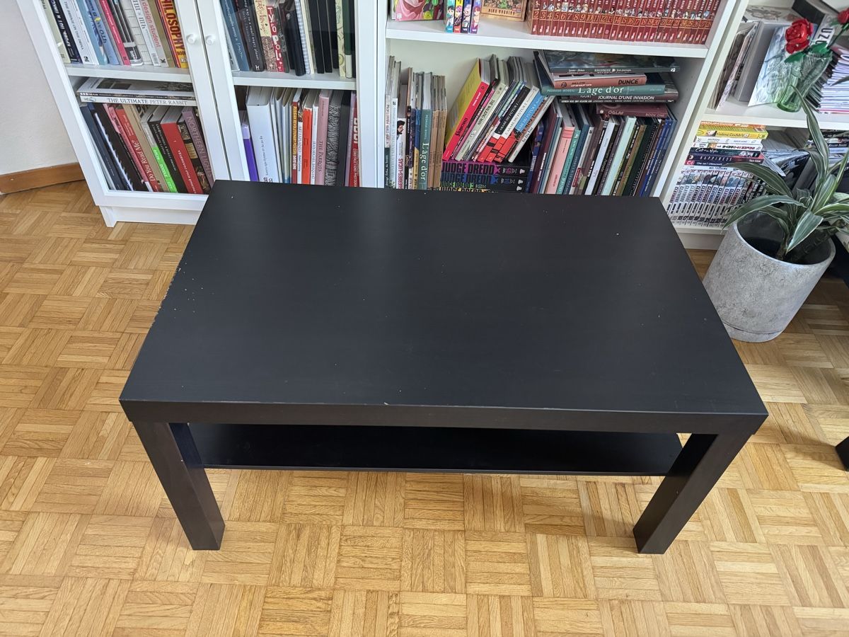 Tables: IKEA Couchtisch Lack schwarz – D'occasion à Zürich par PZerggie