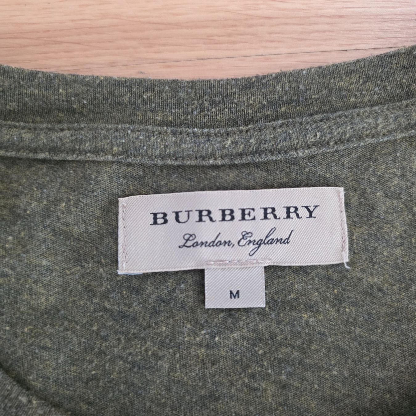 Burberry T-shirts: Burberry Gr.M – D'occasion à Zollikon par Galaxycana 5