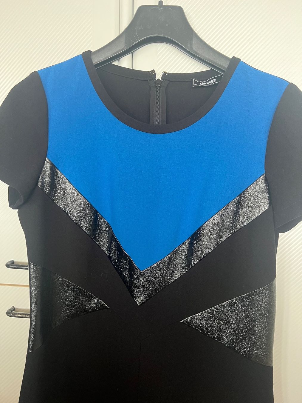 Kleider: Magnifique robe Sinequanone m – Gebraucht aus Lugnorre von cla_j6bq 1