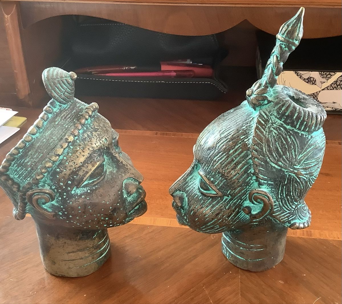 Skulpturen & Statuen: African tribal royal Heads – Gebraucht aus Zug von natiak01 2