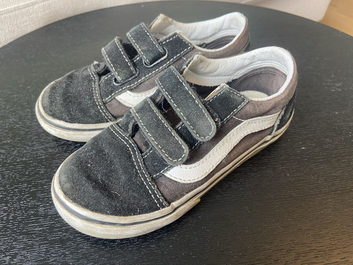 Vans Scarpe per ragazzi: Vans Old Skool Kinderschuhe, Schwarz, Grösse 26.5 – Usato da Brig venduto da jch_rq8z