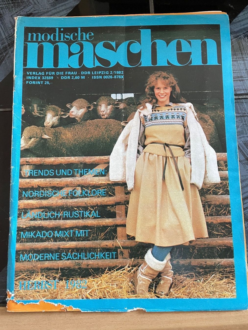 Zeitschriften & Magazine: Modische Maschen 1982 mit Schnittmuster Anleitungen – Gebraucht aus Buchs SG von Billikatze5
