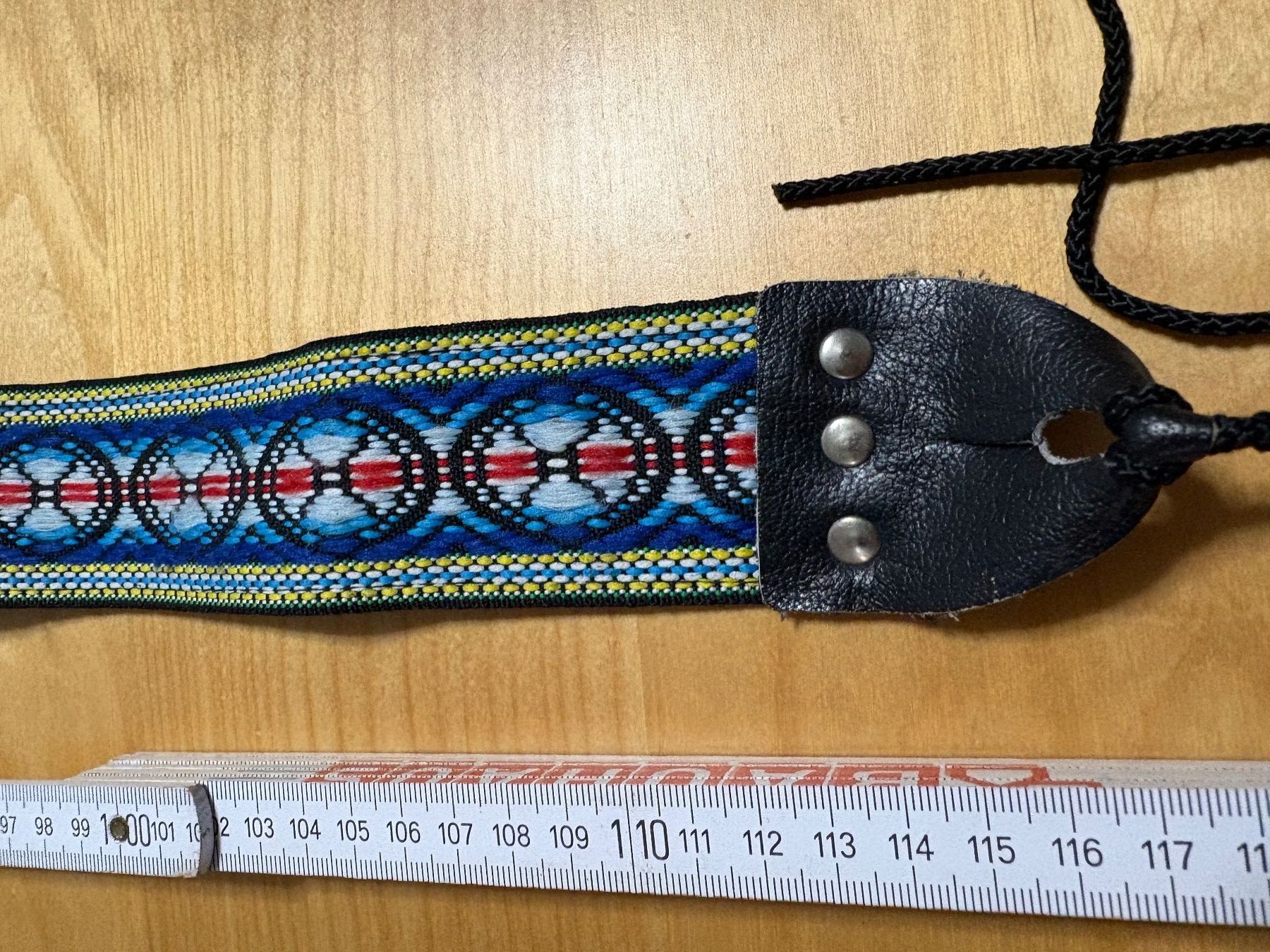 Strumenti musicali: Gebrauchter älterer Gitarrengurt – Usato da Auenstein venduto da 5222 1