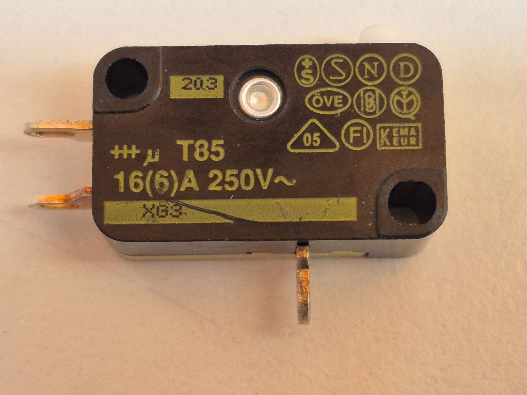 Componenti elettronici: Miltac Taster MikroTaster T85 – Usato da Sursee venduto da Ursus_LU 1