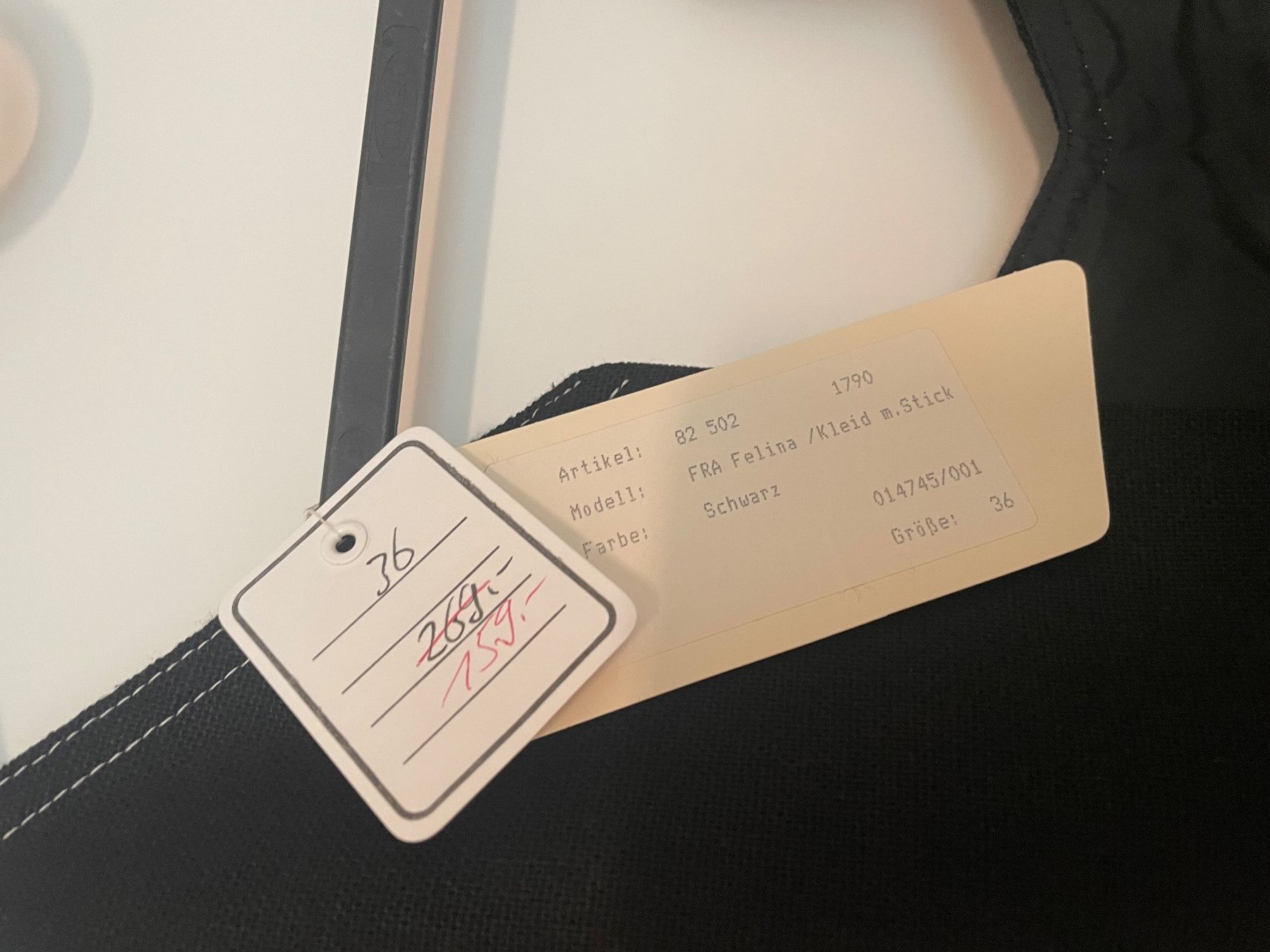Kleider: Leinenkleid schwarz – Neu und originalverpackt aus Kriens von Mayang 4