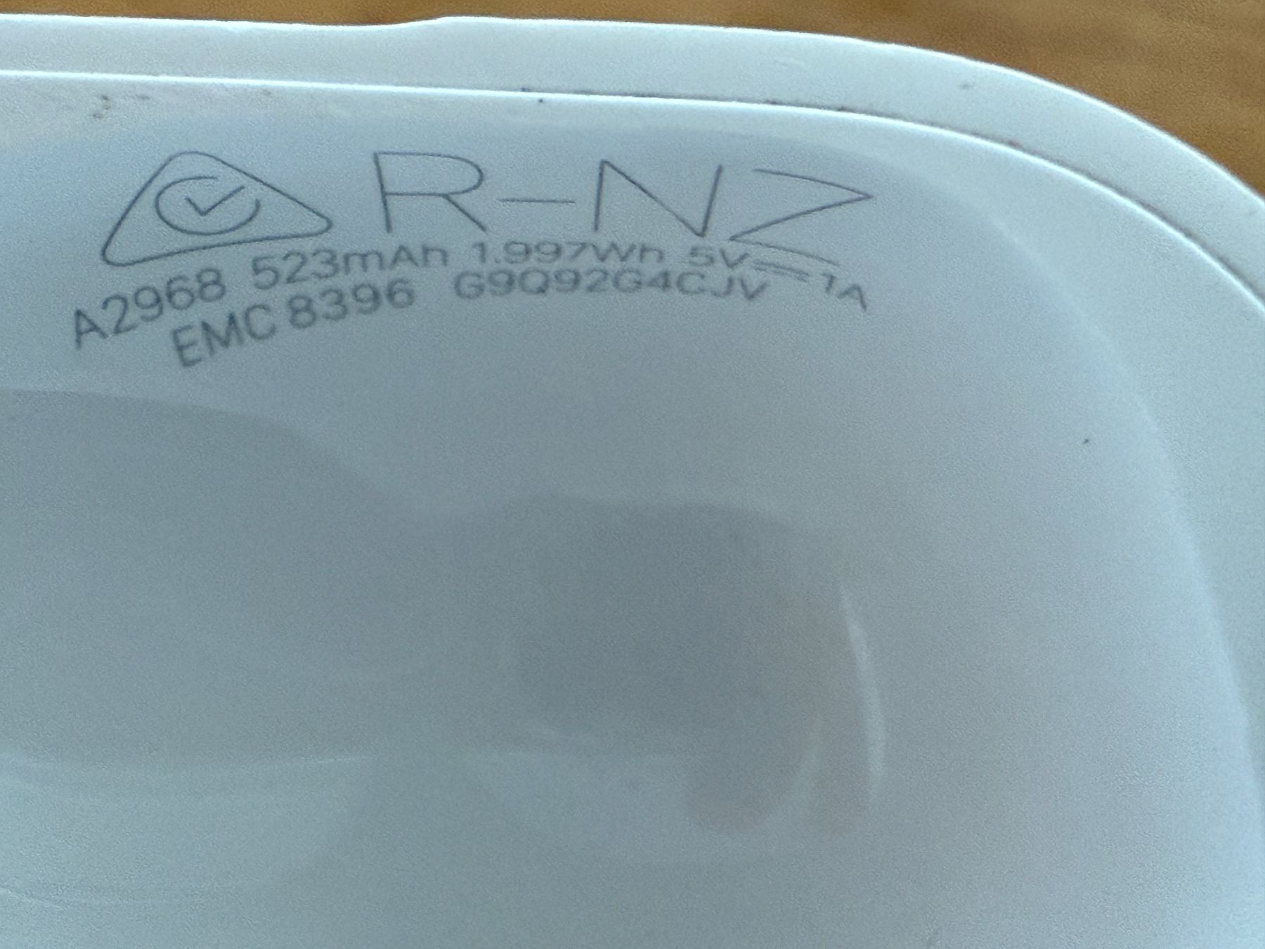 Apple Kopfhörer: APPLE AirPods Pro 2 Charging Case – Gebraucht aus Lausanne von Nine1982 3