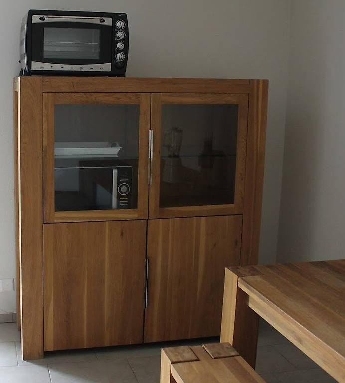 Set di tavolo e panche: Table, bancs et meuble en chêne – Usato da La Magne venduto da materielavendre 1