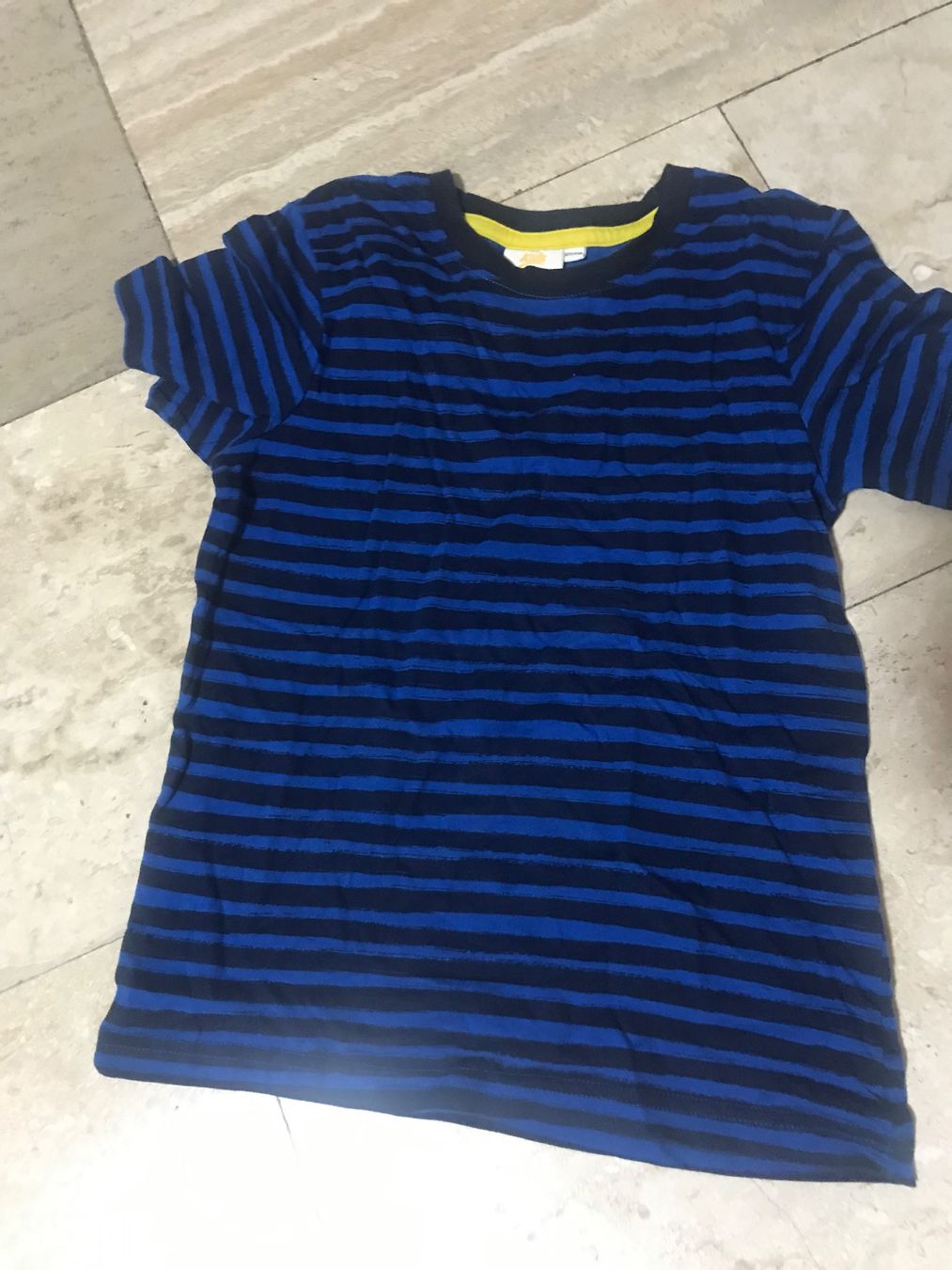 Camicie, T-shirt & Polo: T-Shirt 122/128 – Usato da Oftringen venduto da mbc_b8vr