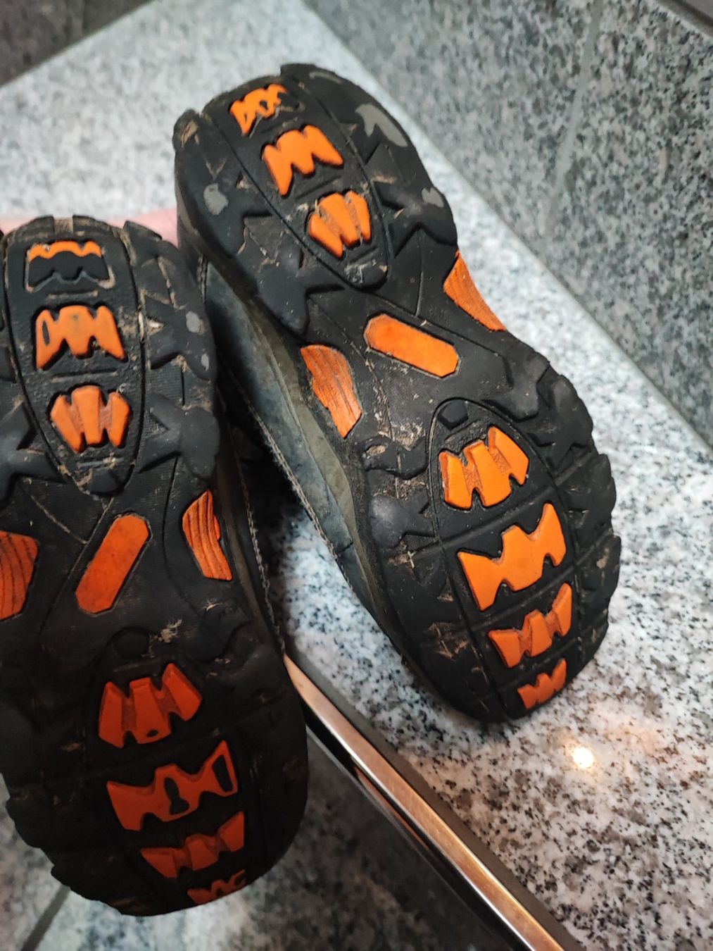 Scarpe per ragazzi: Wanderschuhe Grösse 33 – Usato da Grabs venduto da Margelchopf1 3