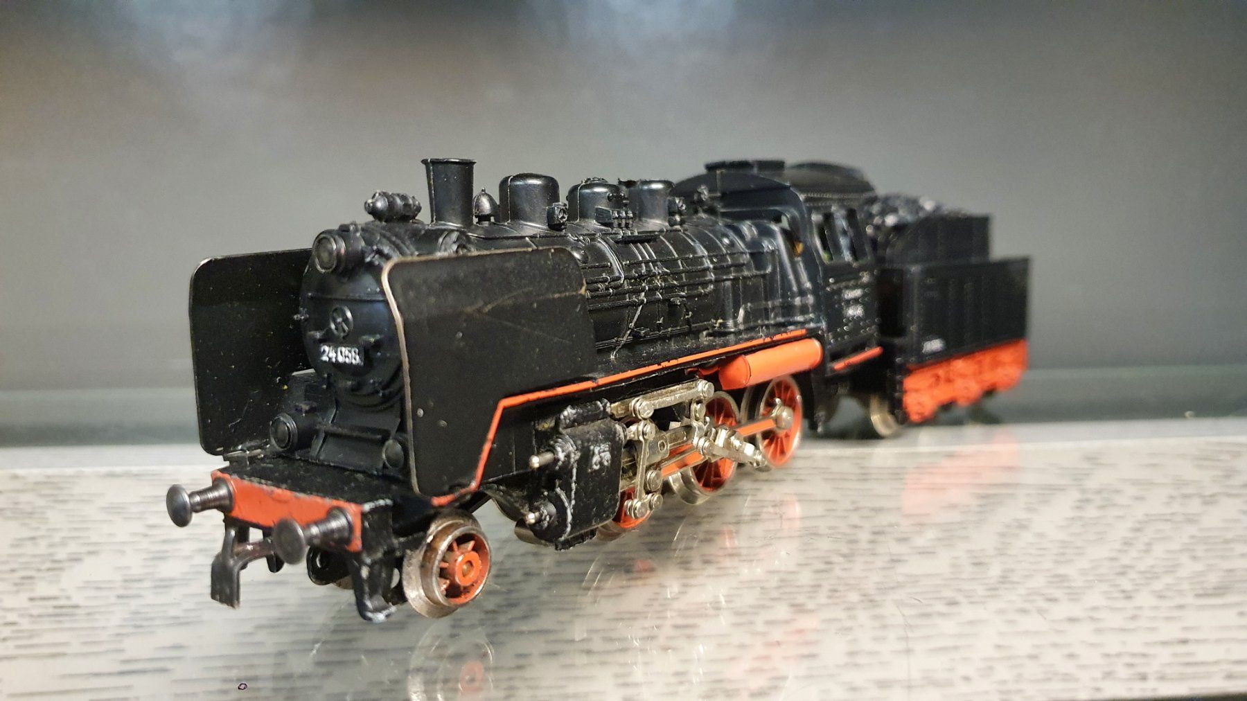 Märklin Modellini di ferrovie: MÄRKLIN: DB DAMPFLOK BR 24 – Usato da Biglen venduto da taunus82 1