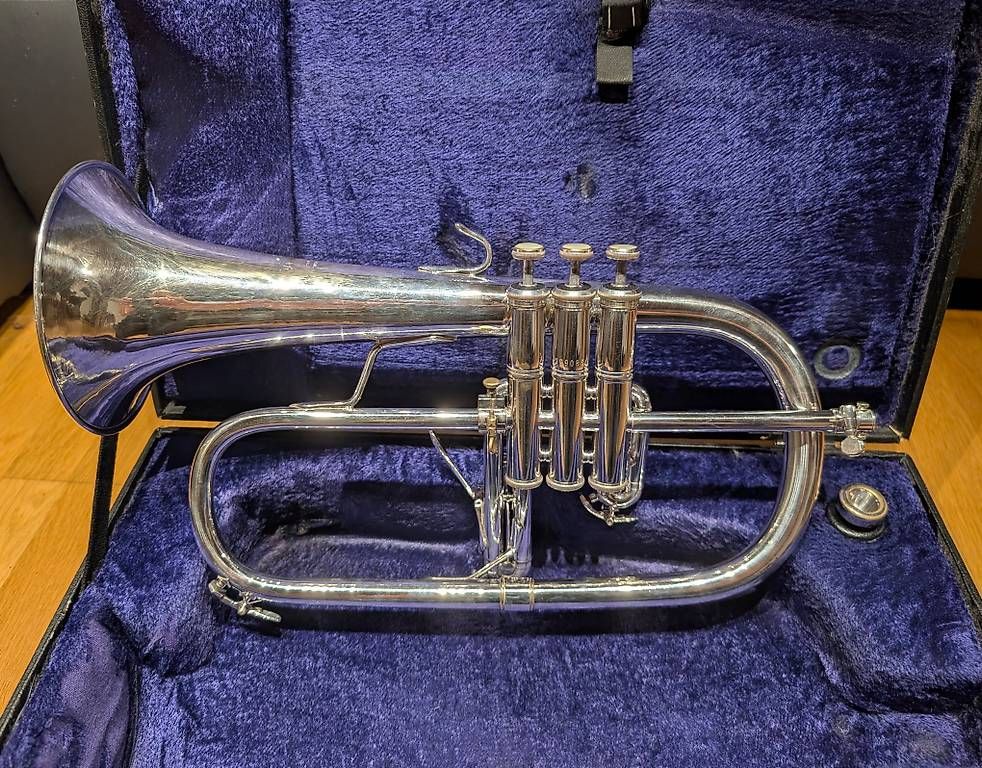 Strumenti musicali: Bach Stradivarius 183 Flügelhorn versilbert, ca. 1985 – Usato da St. Margrethen SG venduto da Stuzi1 2