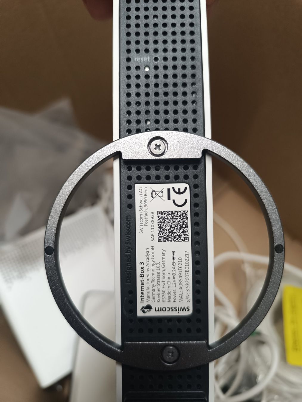 Swisscom Modems & Routeurs: Swisscom Internet-Box 3 und WLAN-Box 2 gebraucht – D'occasion à Bern par adriano151030 1