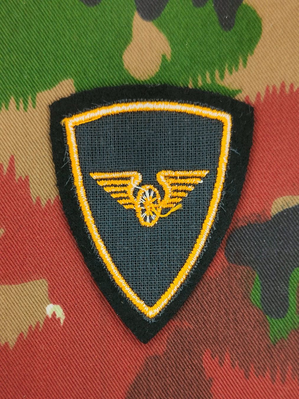 Schweizer Armee Uniformi: Funktionsabzeichen Eisenbahnsappeur etc. Ord. 1990 – Usato da Bauma venduto da SwissMilitaria 1