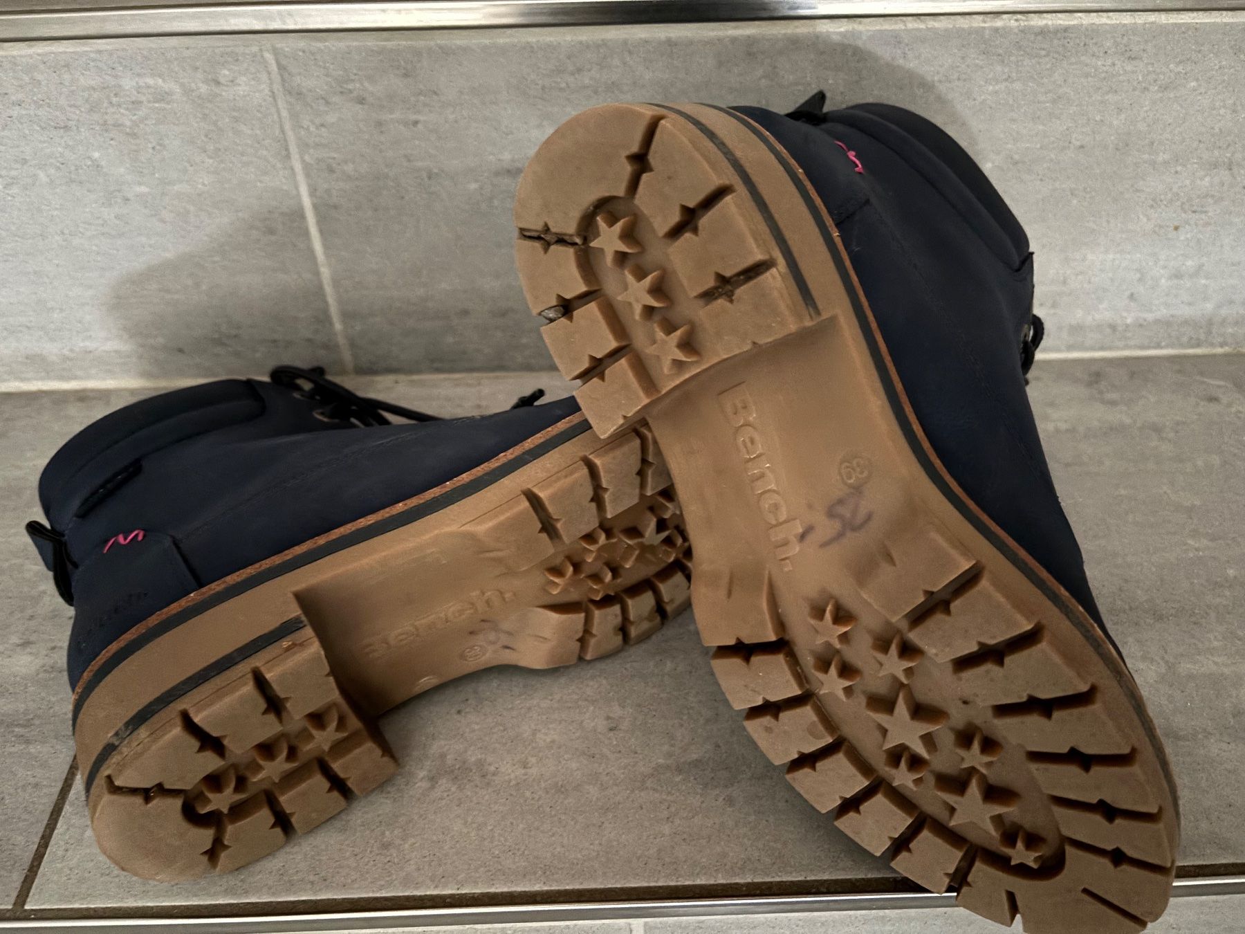 Bench Damenschuhe: Bench Stiefelette blau - Grösse 38/39 – Gebraucht aus Kleinandelfingen von 2Baba3 2