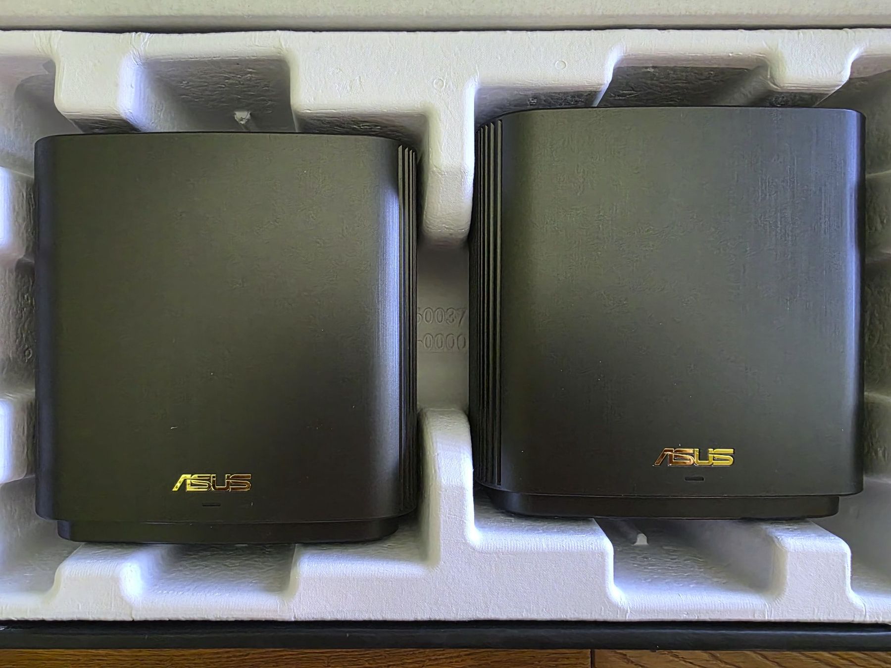Asus Modem & Router: ASUS ZenFiFi XT8 AX6600 Router - Doppelpackung – Usato da Meierskappel venduto da grandpa_moses_new 1