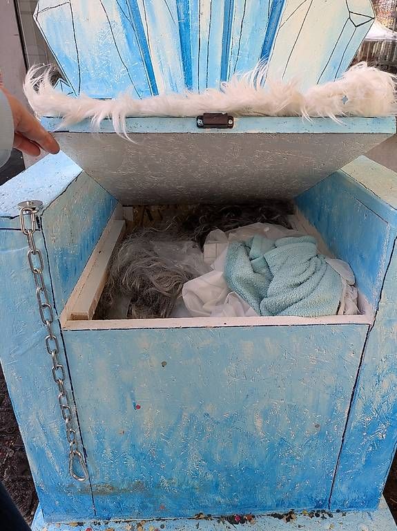Rimorchi: Fasnachtswagen  "Eisthron" – Usato da Sarnen venduto da syb_rjs9 2