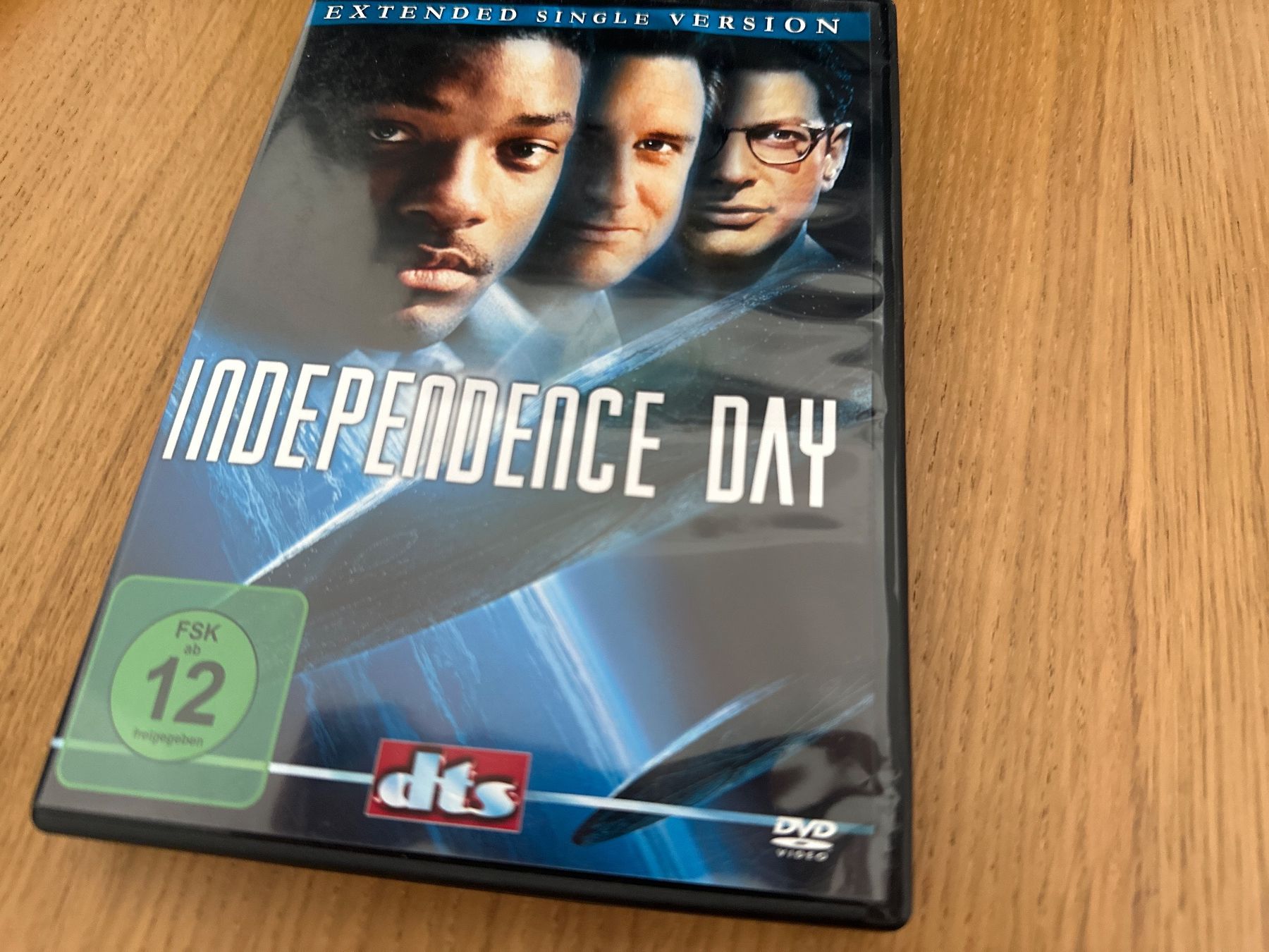 Tutti i DVDs: Independence Day - DVD – Usato da Zwingen venduto da veilchen_123