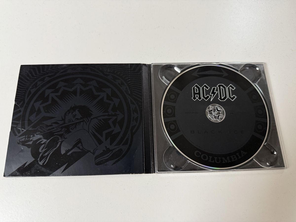 CD: AC/DC - Black Ice - CD Album – Usato da Oberried Brienz venduto da Chyara 2