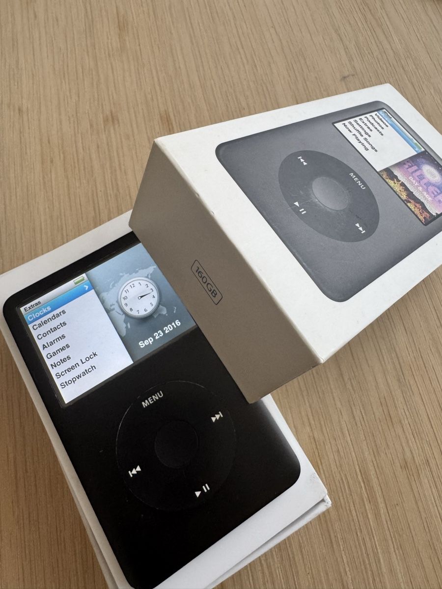 Apple Lettore multimediale portatile: iPod Classic 160 Go noir avec boite – Usato da Brügg BE venduto da haj_9zhk 3