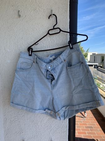 H&M Jeans Shorts hellblau Grösse 48 guter Zustand