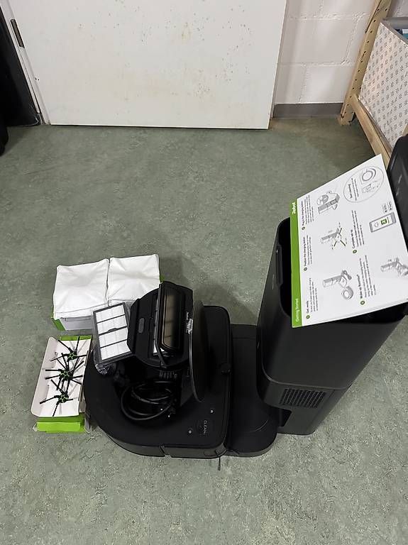 Aspirapolveri & Accessori: iRobot Roomba S9+ – Usato da Dübendorf venduto da R007 1