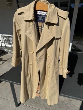 Vintage Burberrys Trenchcoat – Made in England – Beige