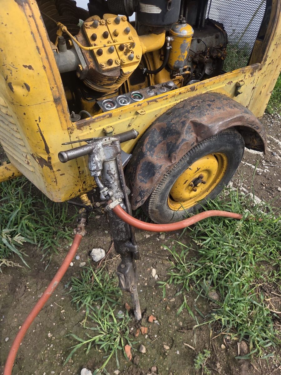 Compresseurs: Kompressor Baustelle mit Zubehör – D'occasion à Rüti ZH par Muck99 4